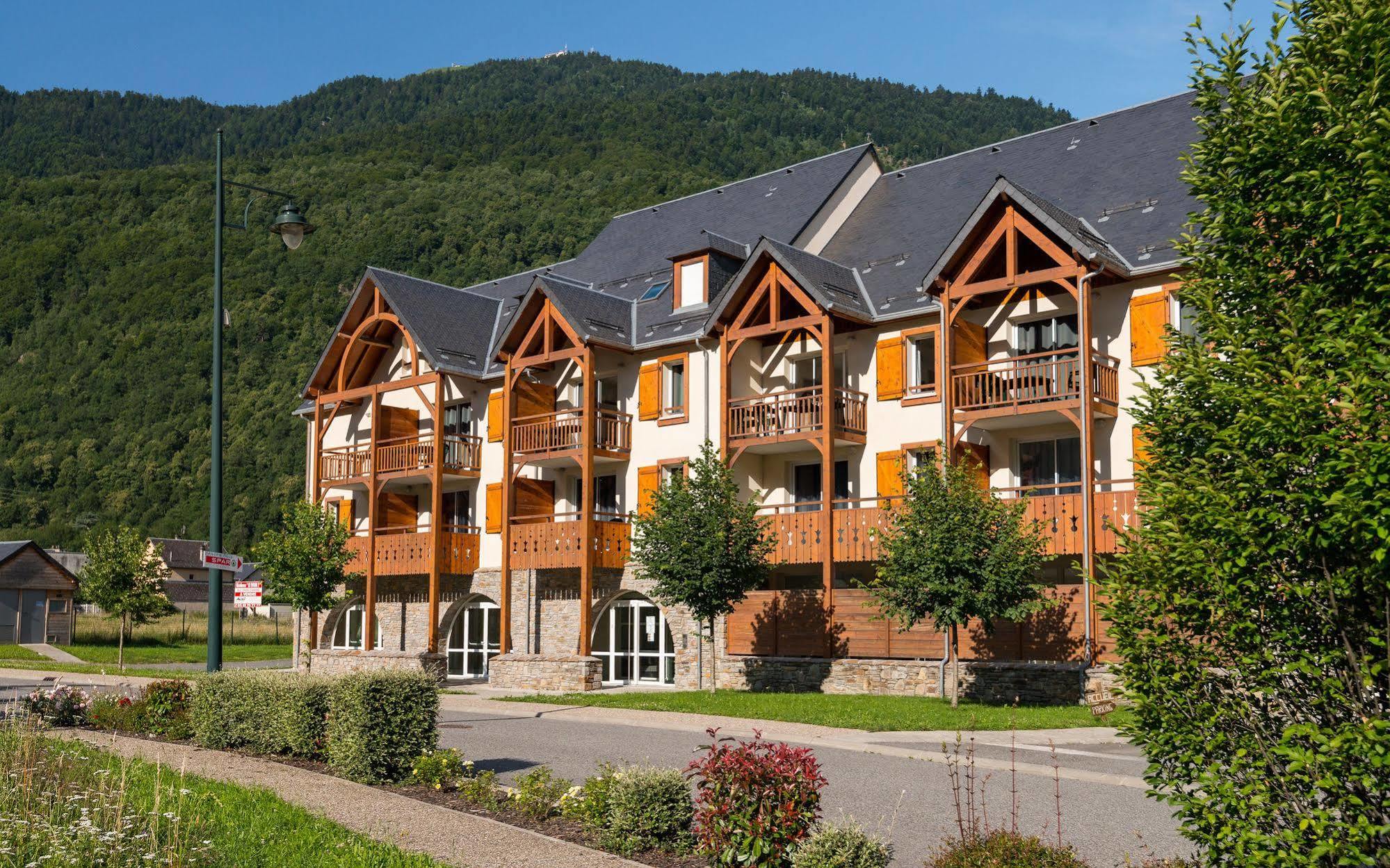 Lagrange Vacances Le Belvedere Saint-Mamet Exterior foto